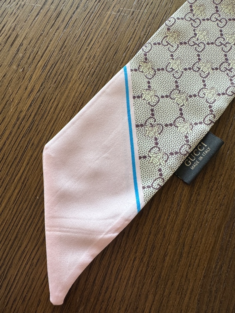 Gucci Pink, Beige & Blue GG Silk Twilly head scarf. - Picture 2 of 6